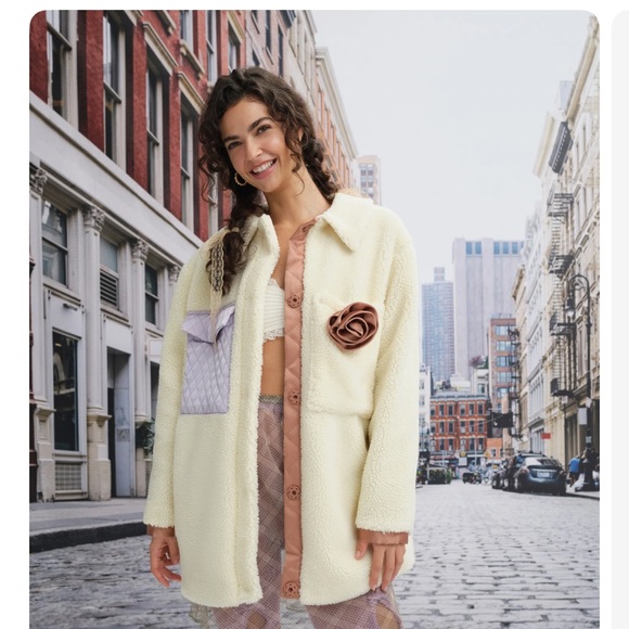 For love and lemons Shacket - Picture 3 of 5